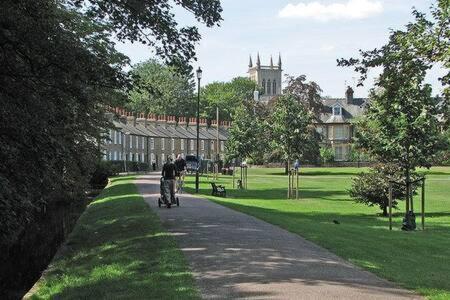 Quaint 2 Bed Cottage In The Heart Of Cambridge Экстерьер фото